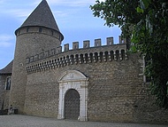 Chteau de Virieu, la grande cour