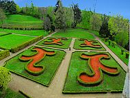 Chteau de Virieu, parterres du jardin