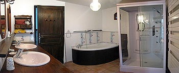 salle de bains, 2 vasques, douche à jets, baignoire